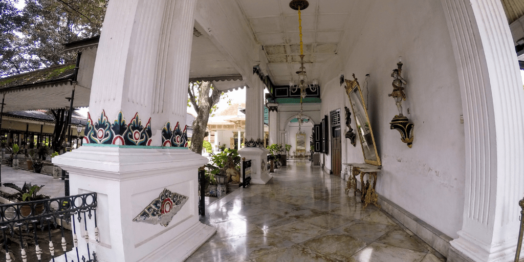 Jawa zwiedzanie - Pałac w Yogyakarta