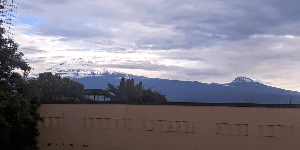 nocleg w Tanzanii - widok na Kilimanjaro