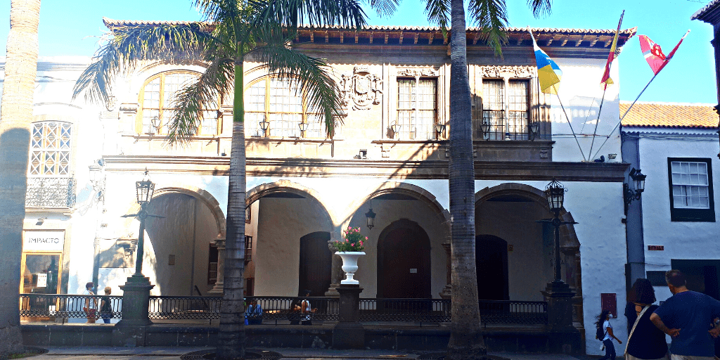 La Palma zwiedzanie Ratusz na Plaza de España
